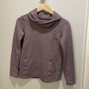 KUHL woman’s purple long sleeve sweatshirt